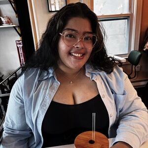 Meet your Posher, Saray